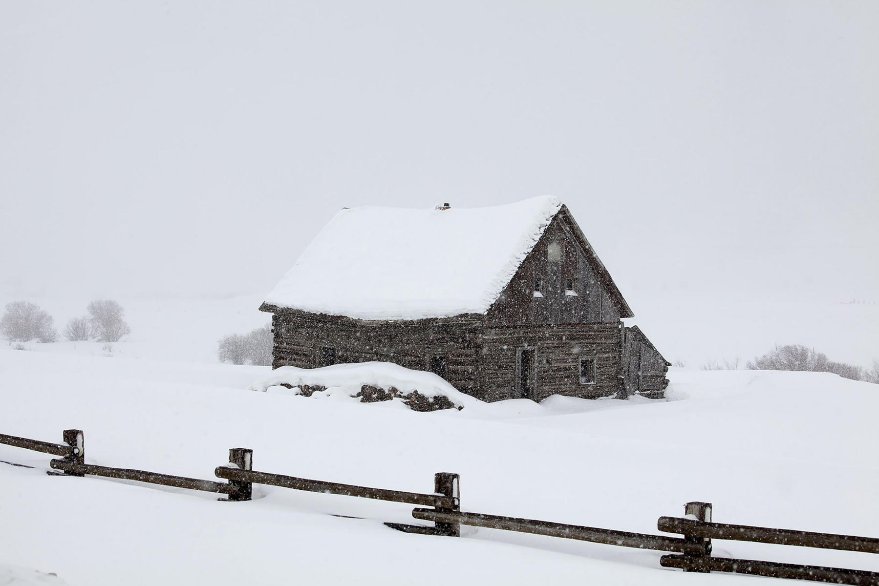 Blizzard Barn #3816
Looks amazing when paired with Bear Mountain.